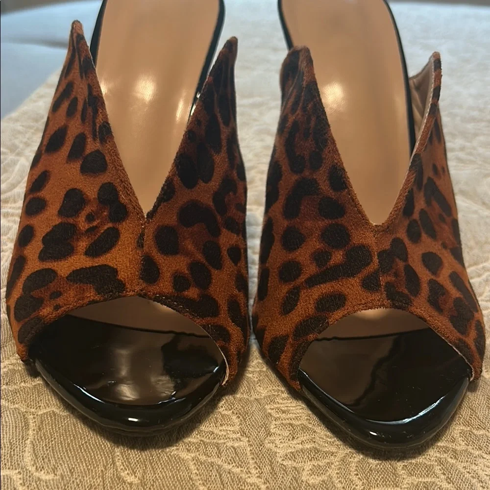 Leopard Print Open-Toe Mules - Picture 2 of 4